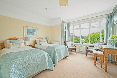 Large double/twin room